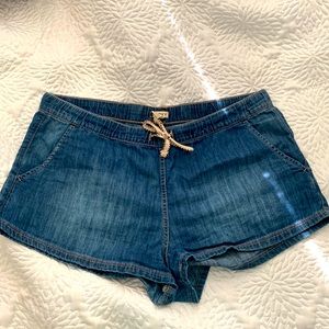 Roxy chambre drawstring shorts, size XL